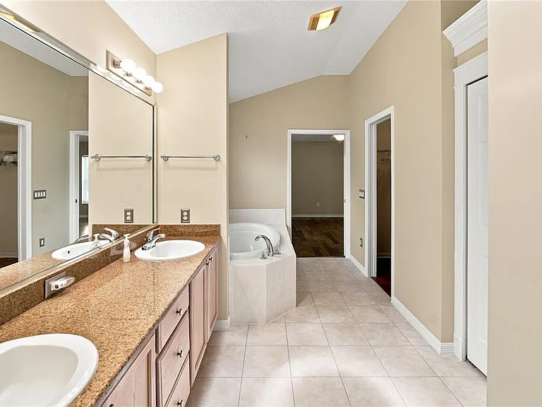 1304 De La Garza Pl — Photo 18