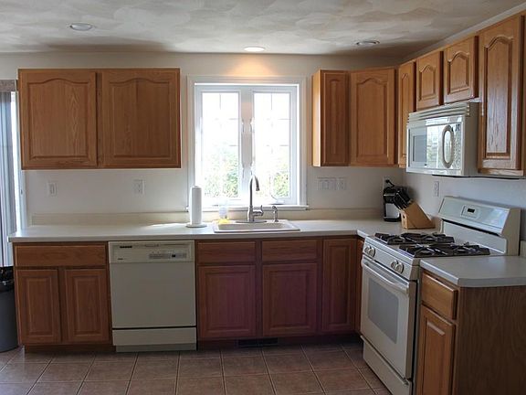 5th image of 162 Neponset St