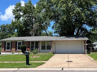 11747 Vizcuya Ct, Florissant, MO 63033