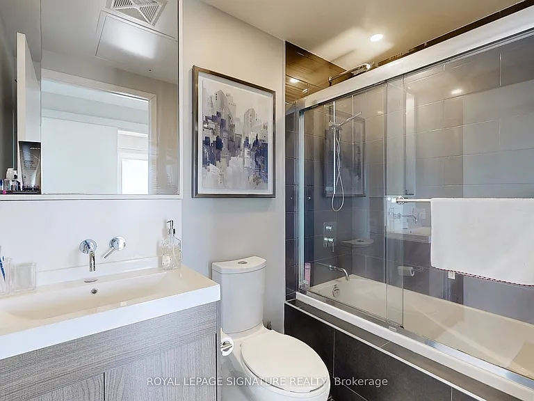 197 Yonge St #4409 — Photo 17