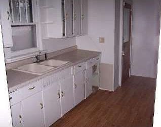 2nd image of 132 E Irvington Ave