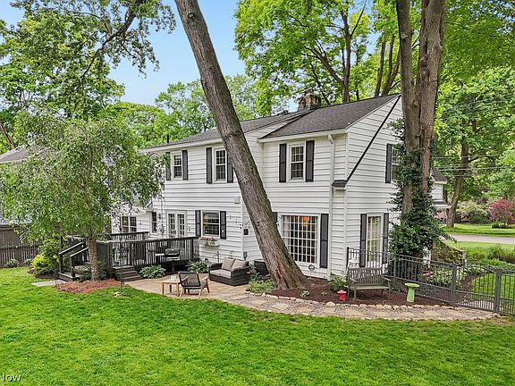 4th image of 111 White Pond Dr