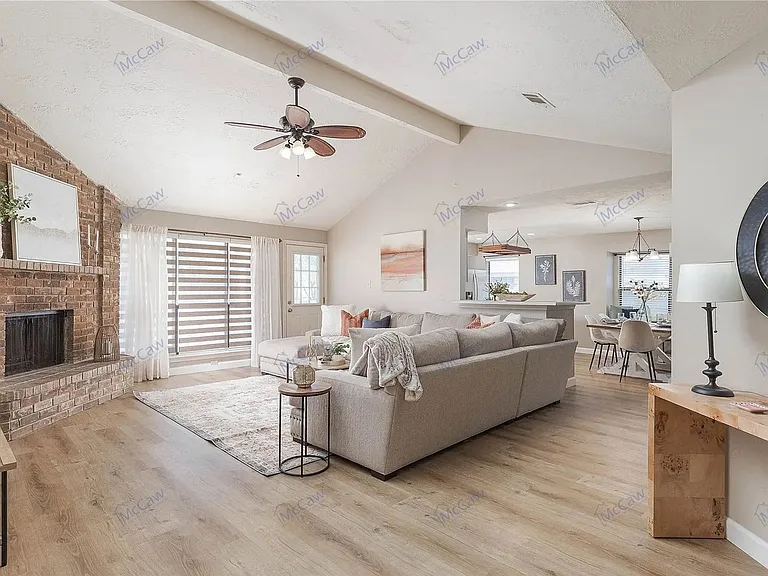 1029 Field Trail Dr — Photo 6