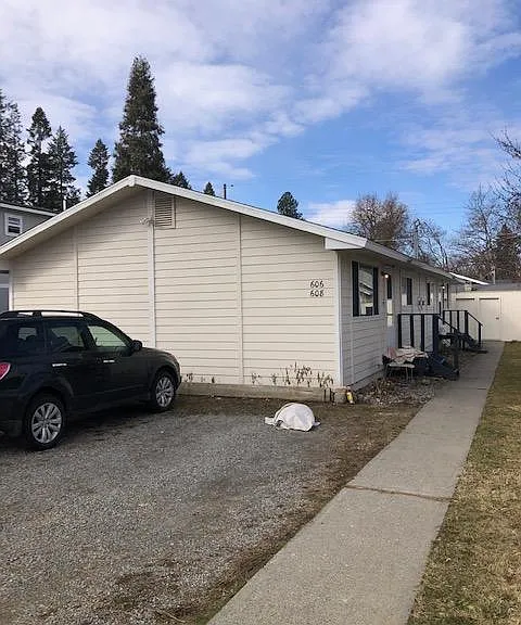 608 S Fiske St — Photo 1
