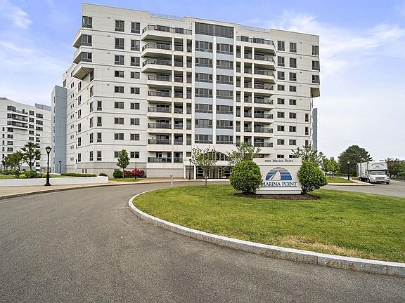 3rd image of 1001 Marina Dr APT 316