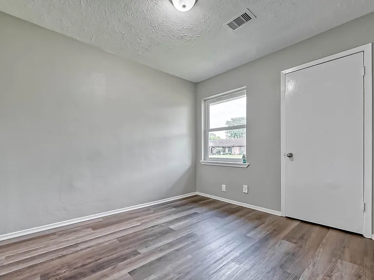 5606 Elm Springs Dr — Photo 17