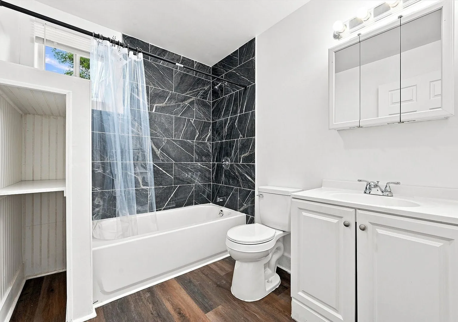 2BR/3BA Home | Kensington — Photo 4