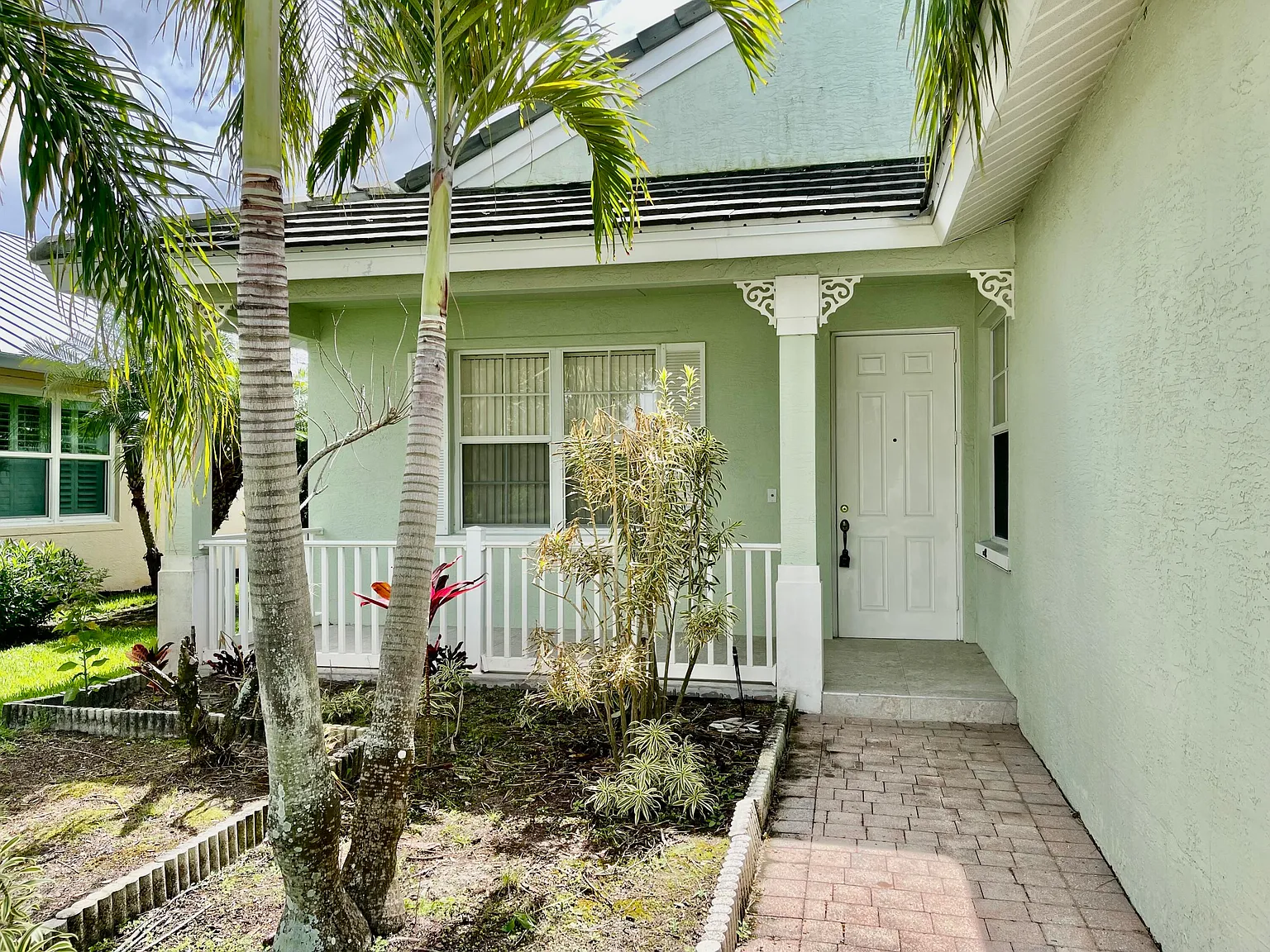 3 bed, 2.0 bath, 1539 sqft, $2,400 — Photo 2