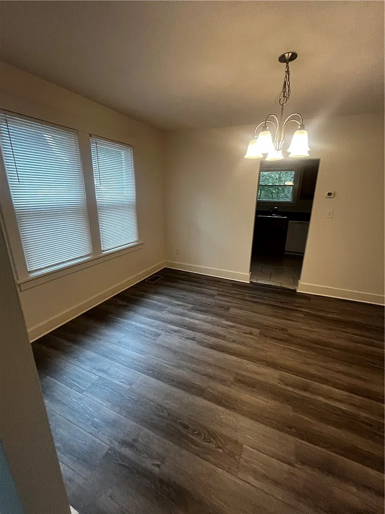 2 bed, 1.5 bath, $1,650 — Photo 3