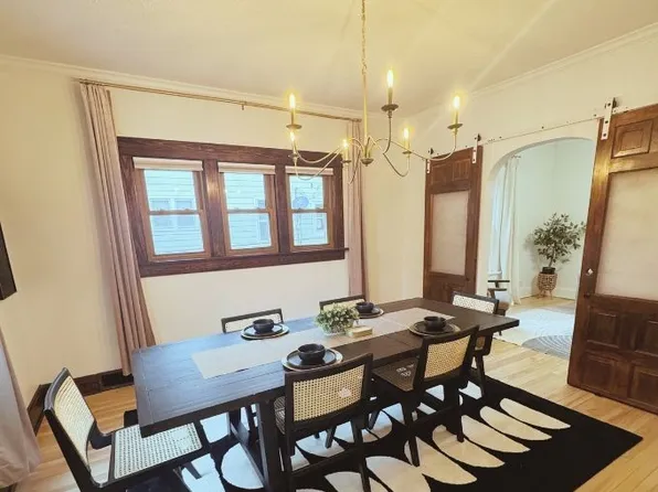 2306 N Union St, Des Moines, IA 50316