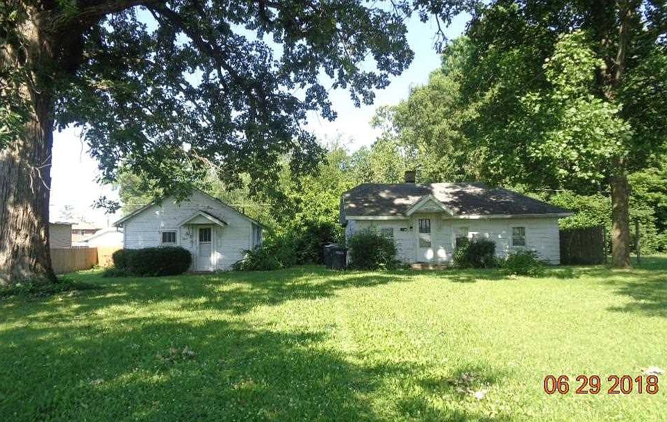 1st image of 801 S Hutchinson Ave