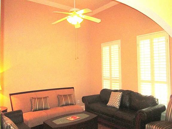 5th image of 2704 Oates Dr