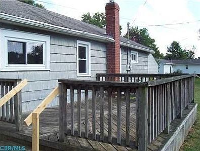 3rd image of 2221 Carmen Dr