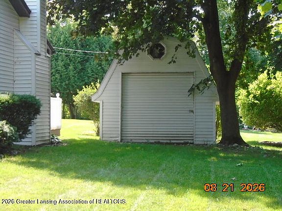 3rd image of 2816 Greenbriar Ave