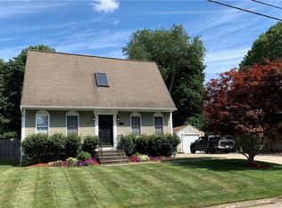 9 Danecroft Ave, Smithfield, RI 02828