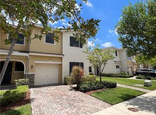 465 NE 194th Ter, Miami, FL 33179