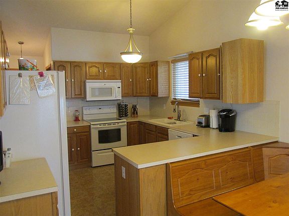 4th image of 104 Brookview Ct