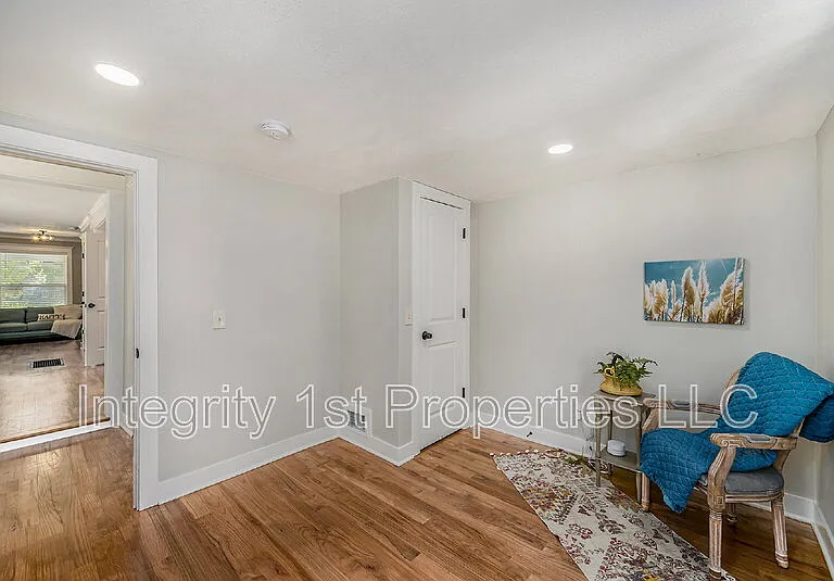 4419 State Line Rd — Photo 13
