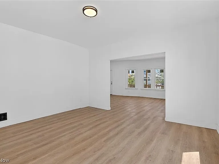 3544 E 153rd St #2 — Photo 7