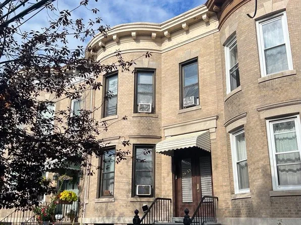 74-33 65th Street, Glendale, NY 11385