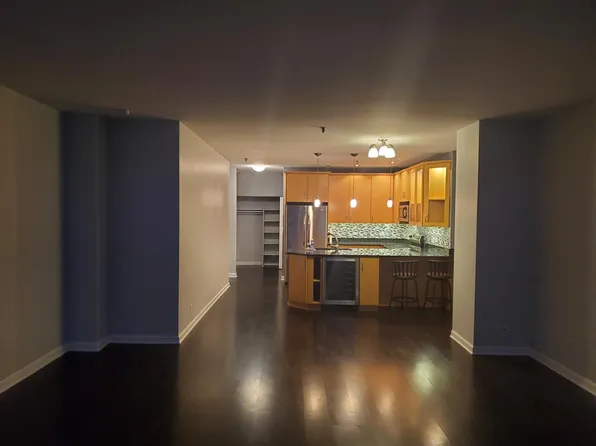 680 S Federal St APT 910, Chicago, IL 60605