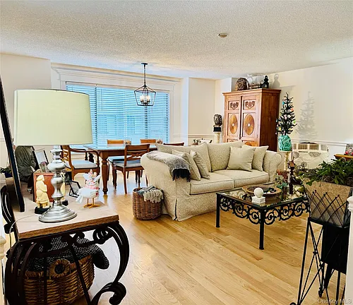 1 Kings Ct Photo 1