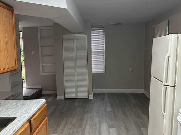 3rd image of 229 S Lipona Rd #B