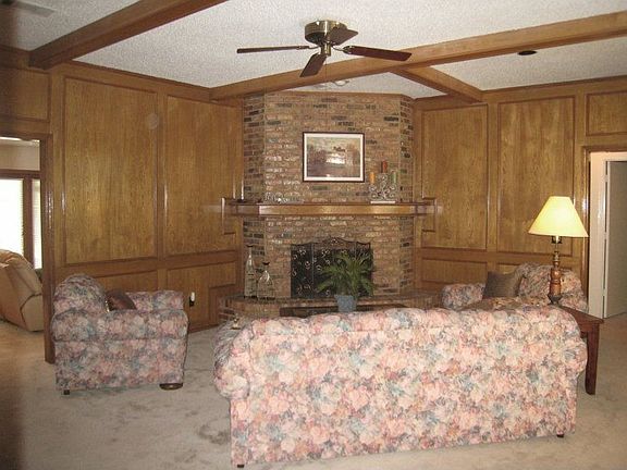 2nd image of 1817 Tawakoni Ln