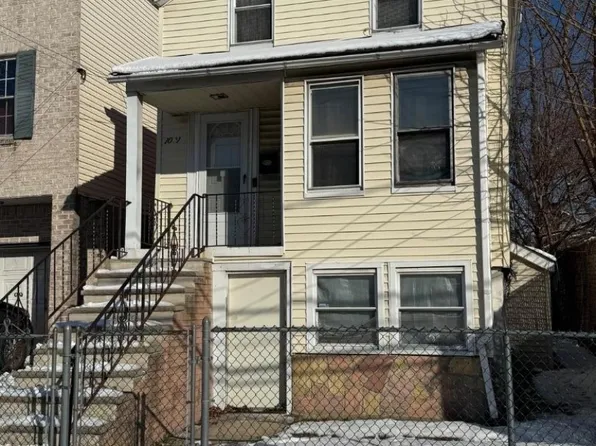 1011 Olive St, Elizabeth City, NJ 07201