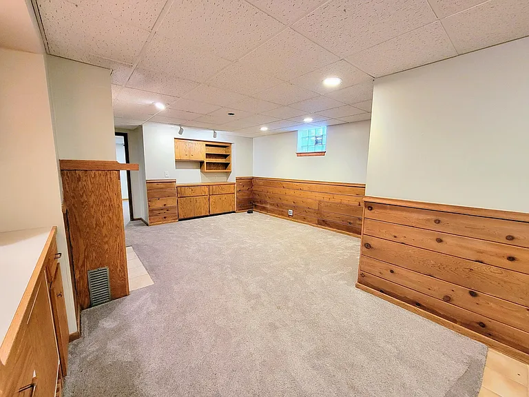 2601 Burd Pl — Photo 15