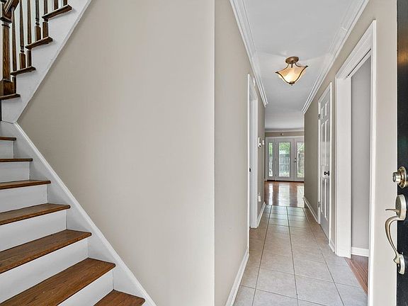 3rd image of 6942 Amberly Rd #6942