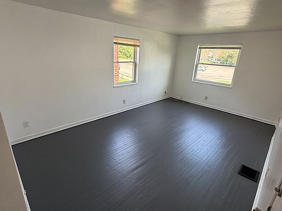 4th image of 246 Basswood Ave #4