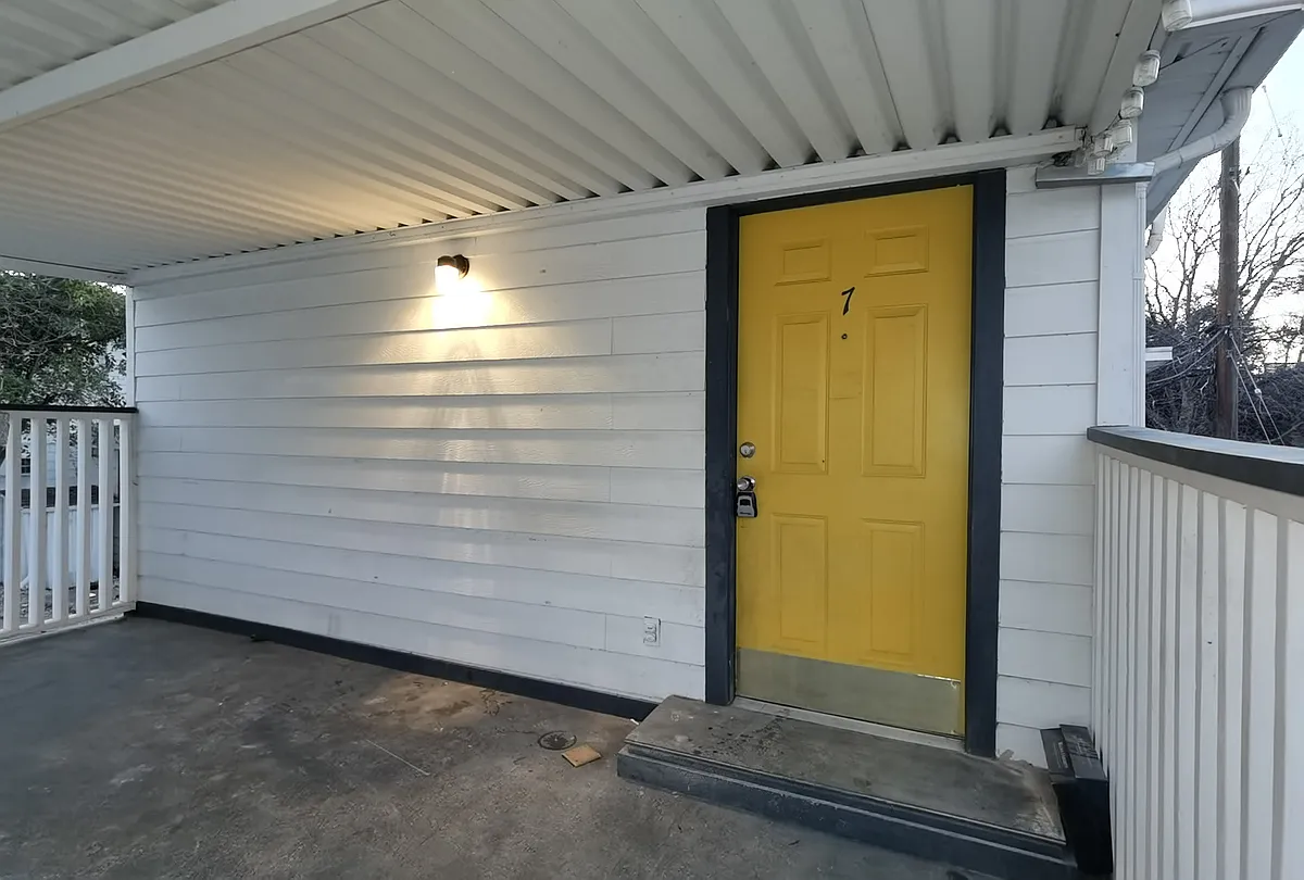 Building Photo - 137 E Norwood Ct #7