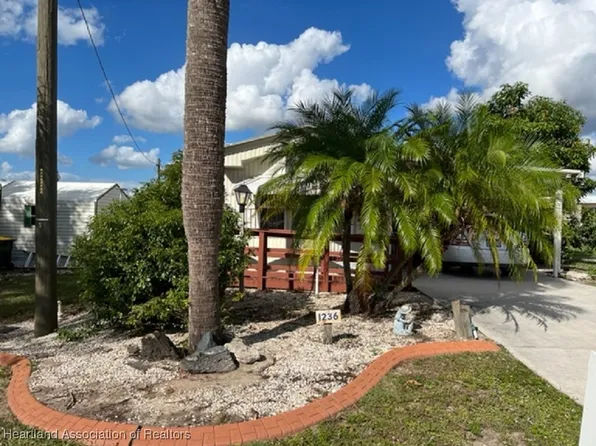 1236 W Bell St, Avon Park, FL 33825