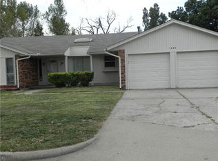 1420 Hollyhead Ter, Yukon, OK 73099