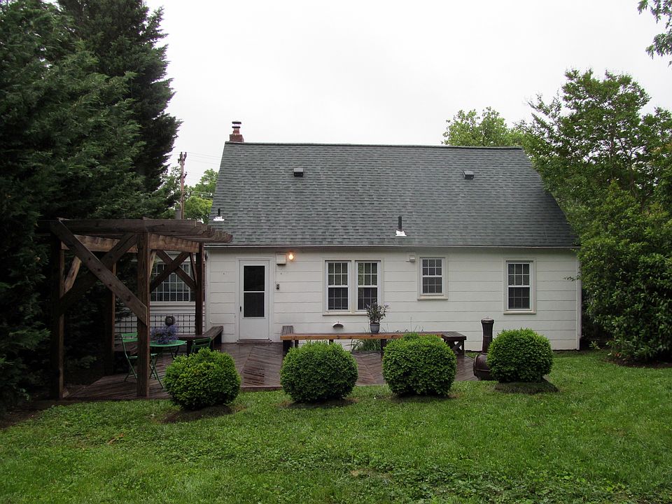 2nd image of 13 Cheverly Cir