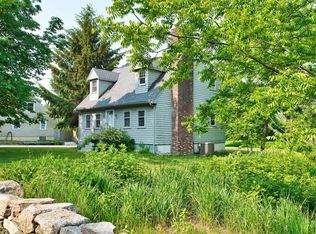 73 S Main St, Acushnet, MA 02743