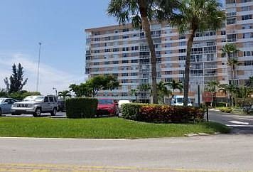 3rd image of 3800 Hillcrest Dr APT 1119