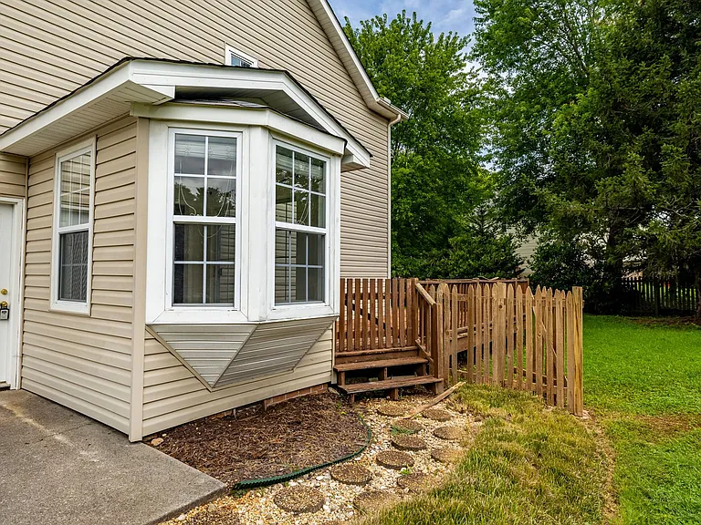 8807 Ryegate Dr — Photo 7