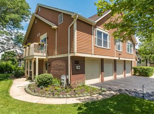 2772 Weeping Willow Dr APT C, Lisle, IL 60532