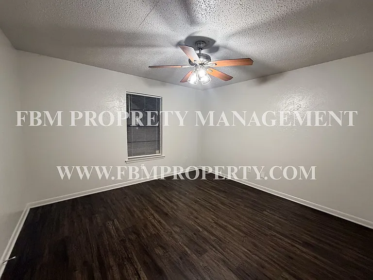 Presley Place Apartments — Photo 7