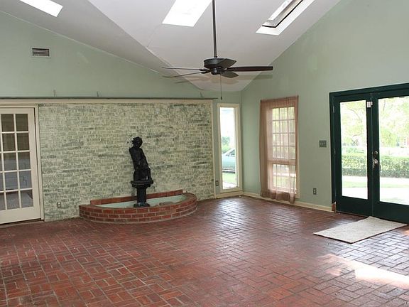 3rd image of 4026 Johnstown Ct