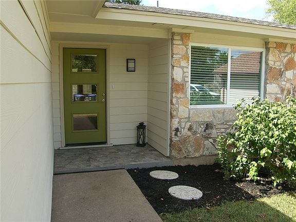 3rd image of 12102 Mill Holw