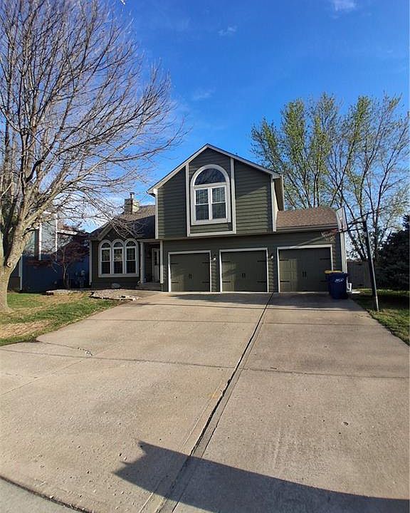 213 NE Dreamweaver Ave, Lees Summit, MO 64086 | Zillow