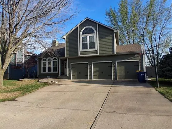 213 NE Dreamweaver Ave, Lees Summit, MO 64086