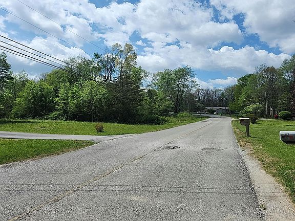 5th image of 125 Bent Tree Dr