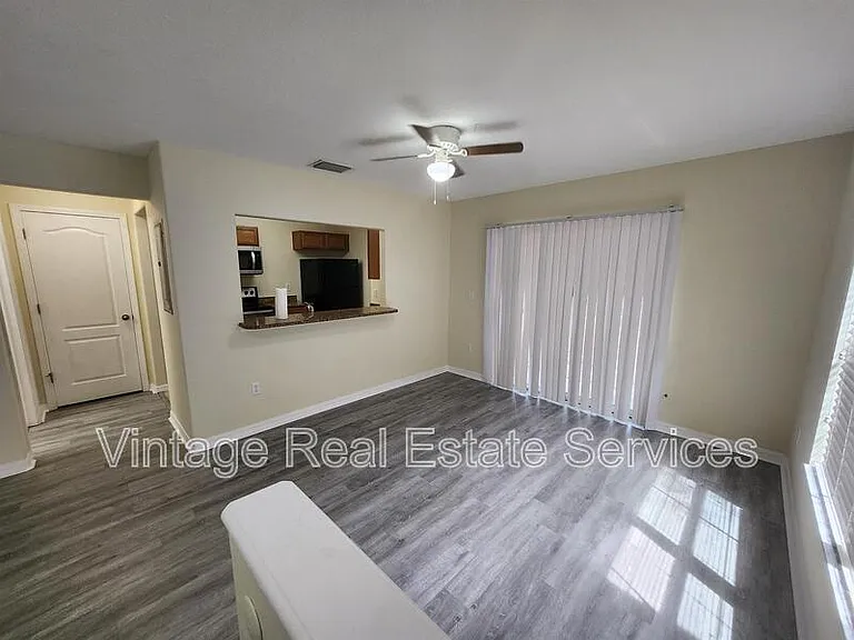 10932 Keys Gate — Photo 3