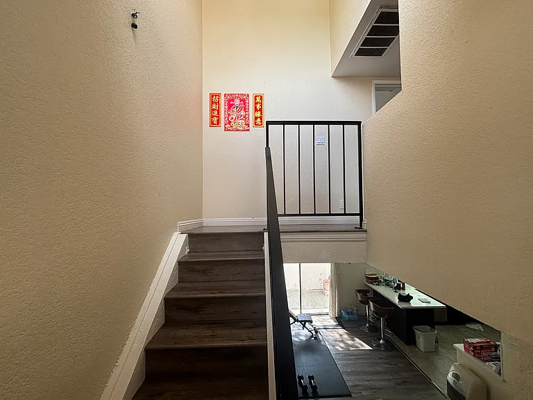 1030 S Garfield Ave — Photo 9