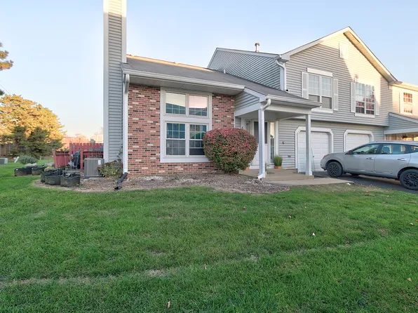 556 Pontiac Ln, Bolingbrook, IL 60440