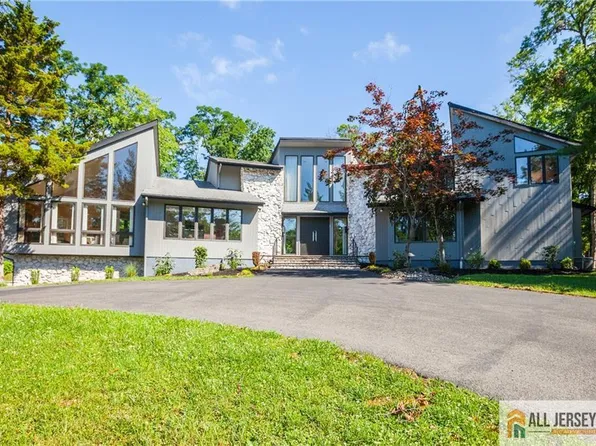 46 Calvert Ave W, Edison, NJ 08820